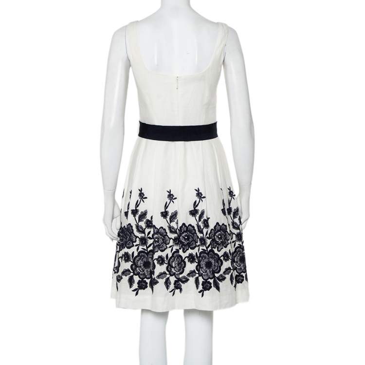 Pre Owned CH Carolina Herrera White Line Contrast Floral Embroidered Flared Belted Midi Dress S