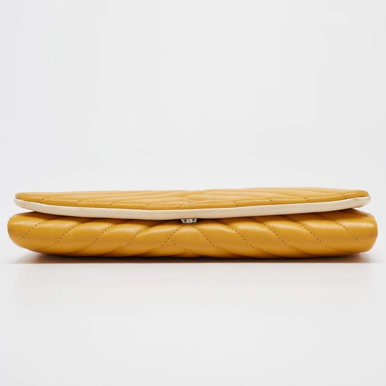 Pre Owned CH Carolina Herrera Yellow Quilted Leather Chain Clutch