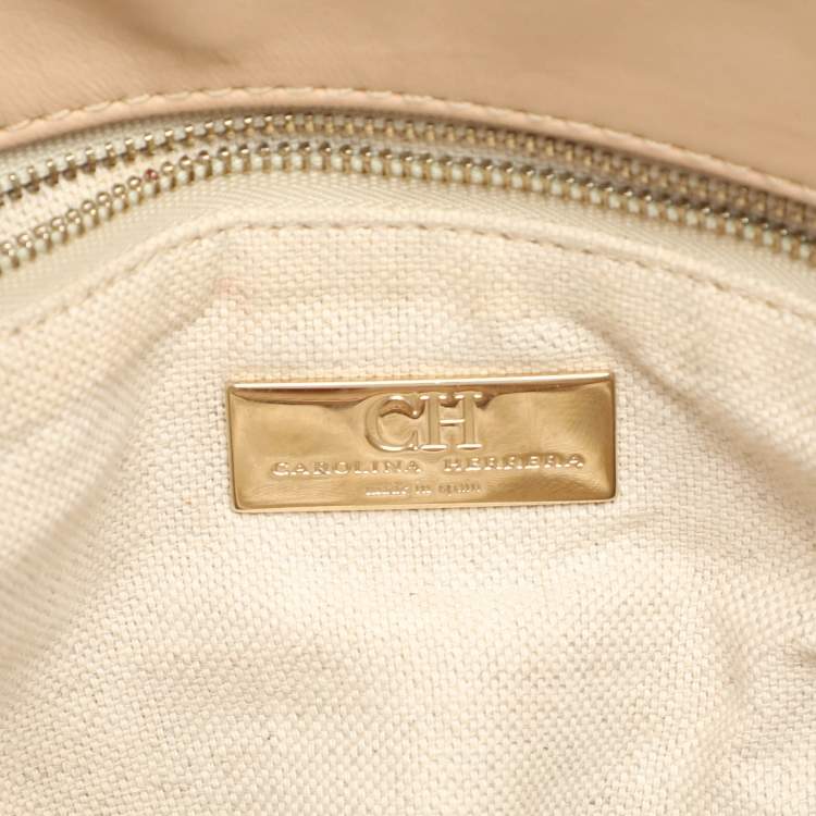 Pre Owned CH Carolina Herrera Beige Quilted Leather Flap Shoulder Bag
