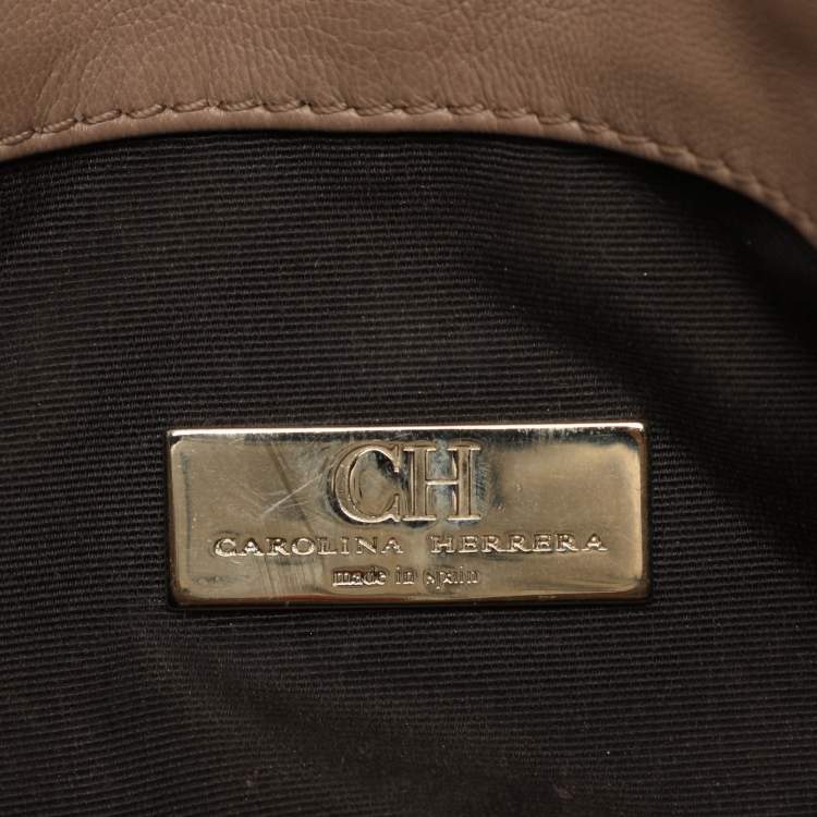 Pre Owned CH Carolina Herrera Beige Quilted Leather Flap Shoulder Bag