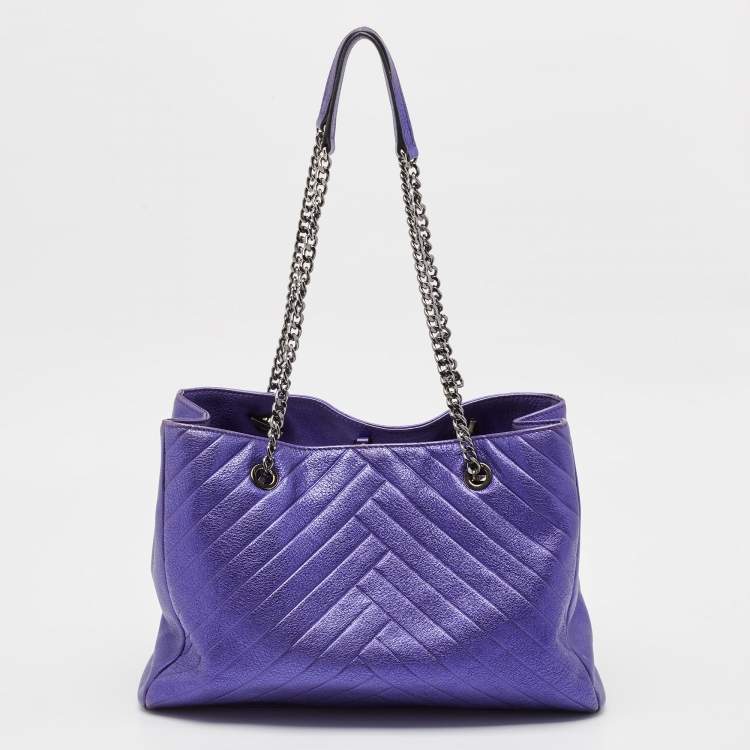 Pre Owned CH Carolina Herrera Metallic Purple Leather Chain Tote