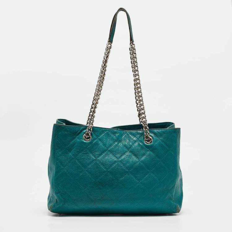 Pre Owned CH Carolina Herrera Green Quilted Embossed Leather Chain Tote