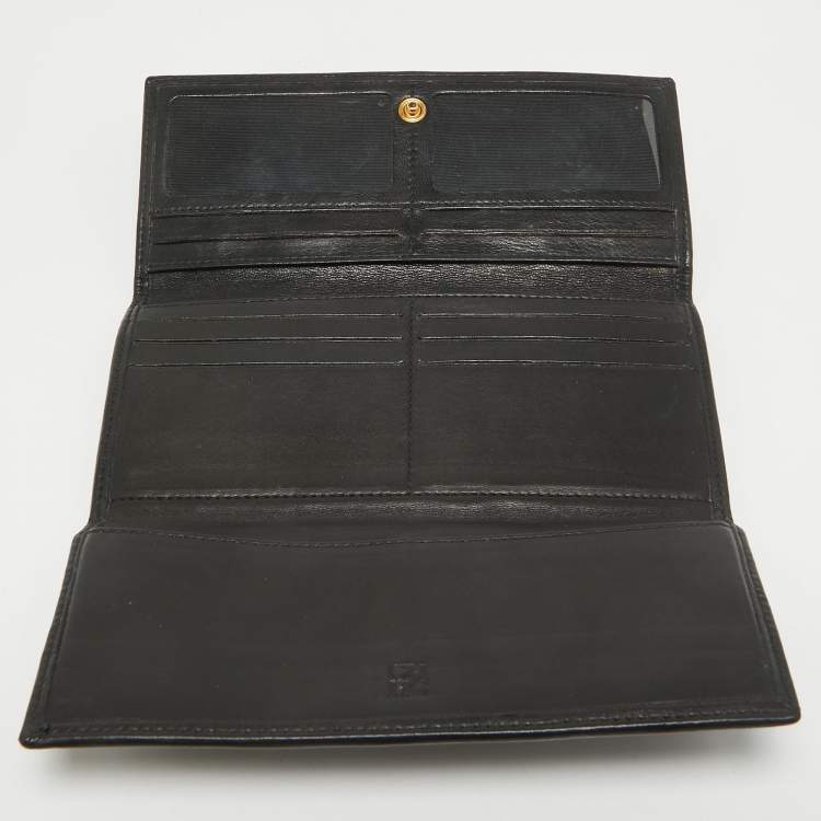 Pre Owned CH Carolina Herrera Black Quilted Leather Trifold Wallet