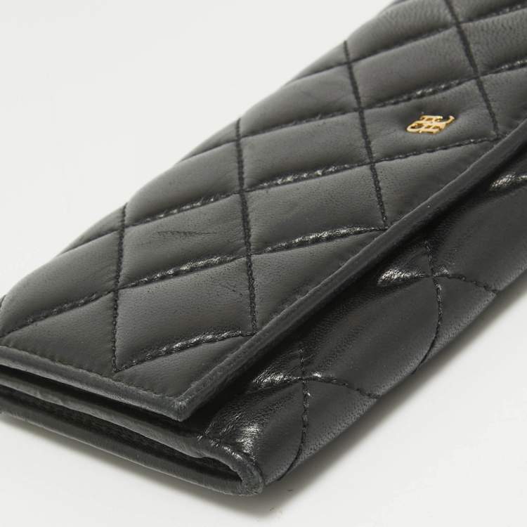 Pre Owned CH Carolina Herrera Black Quilted Leather Trifold Wallet