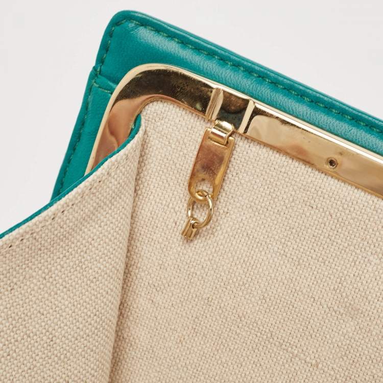 Pre Owned CH Carolina Herrera Green Quilted Leather Frame Chain Clutch