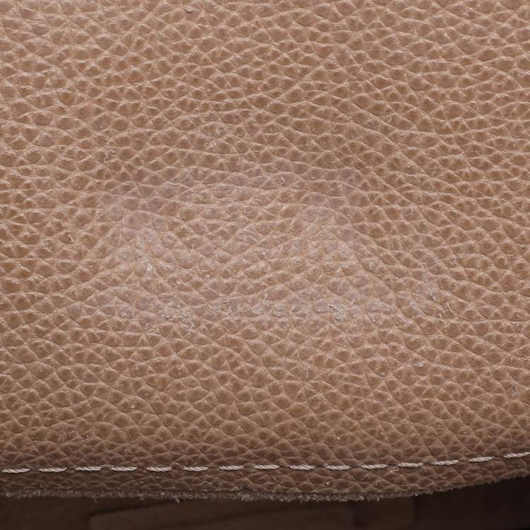 Pre Owned Carolina Herrera Beige Leather Minuetto Flap Top Handle Bag