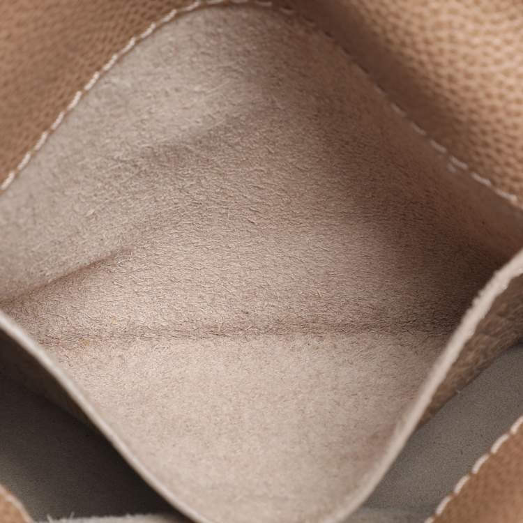 Pre Owned Carolina Herrera Beige Leather Minuetto Flap Top Handle Bag