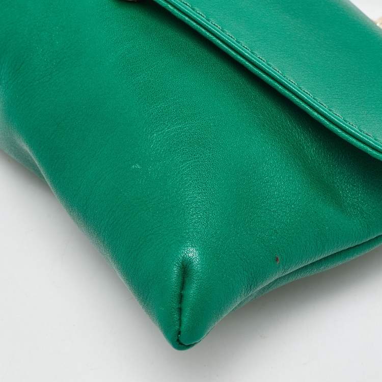 Pre Owned CH Carolina Herrera Green Leather Envelope Flap Crossbody Bag