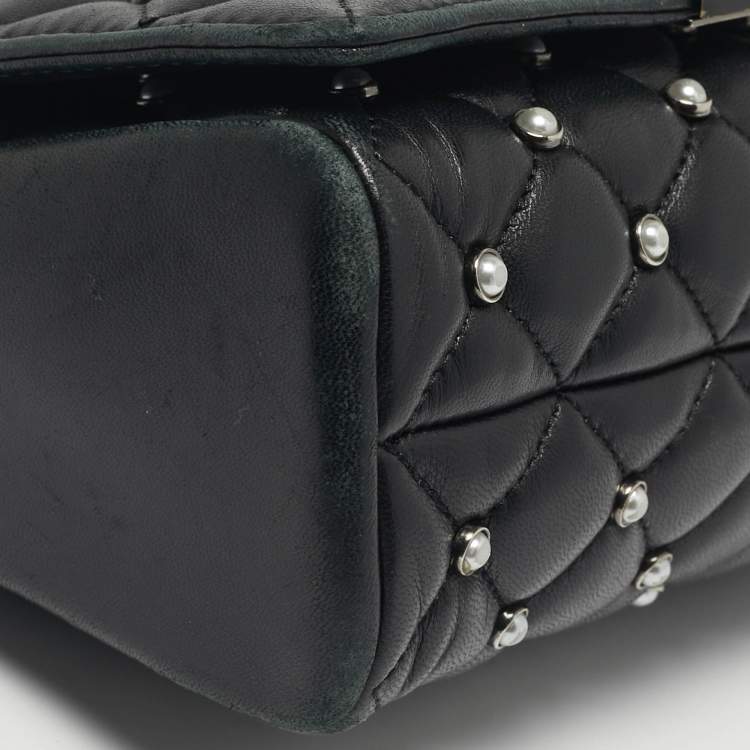 Pre Owned CH Carolina Herrera Black Quilted Leather Pearl Studded Flap Chain Shoulder Bag