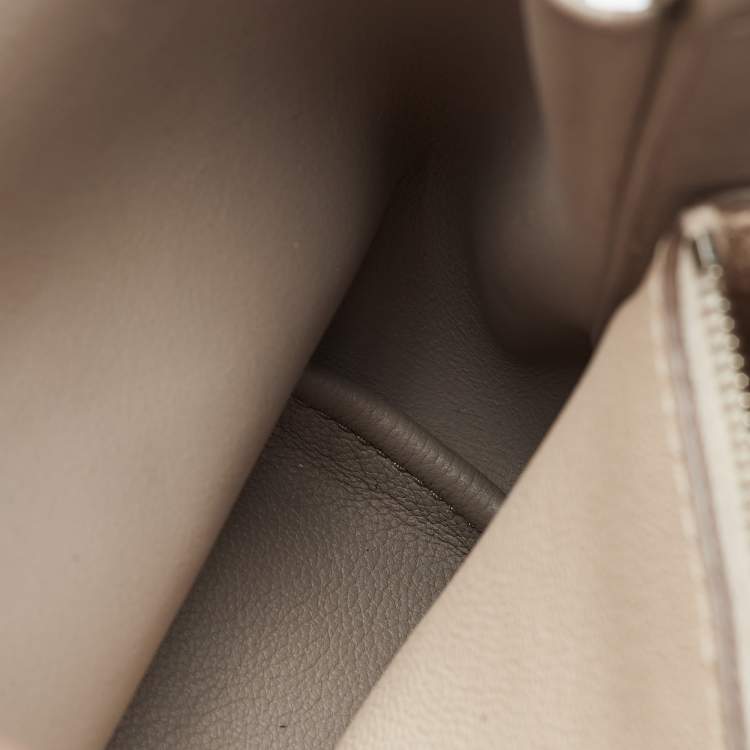 مملوكة مسبقًا CH Carolina Herrera Light Grey Leather Matryoshka Locked XS Bag