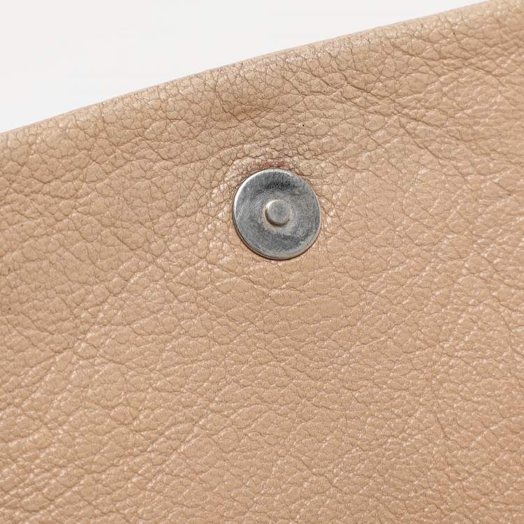 Pre Owned CH Carolina Herrera Beige Quilted Leather Chain Clutch