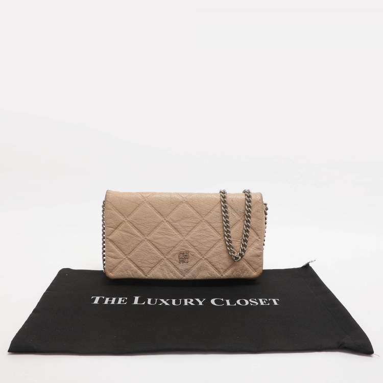 Pre Owned CH Carolina Herrera Beige Quilted Leather Chain Clutch