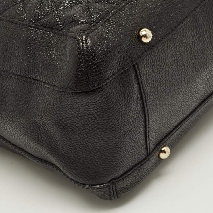 مملوكة مسبقًا CH Carolina Herrera Tassel Black Quilted Leather Hobo