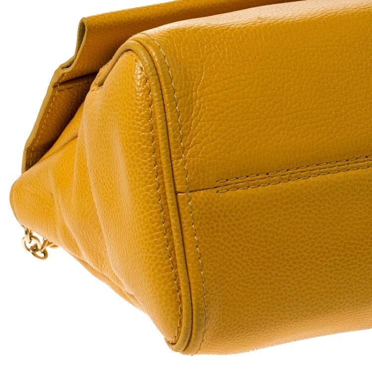 Pre Owned Carolina Herrera Yellow Leather Minueto Flap Bag