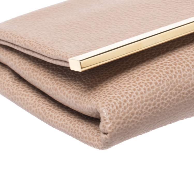 Pre Owned Carolina Herrera Beige Leather Chain Clutch
