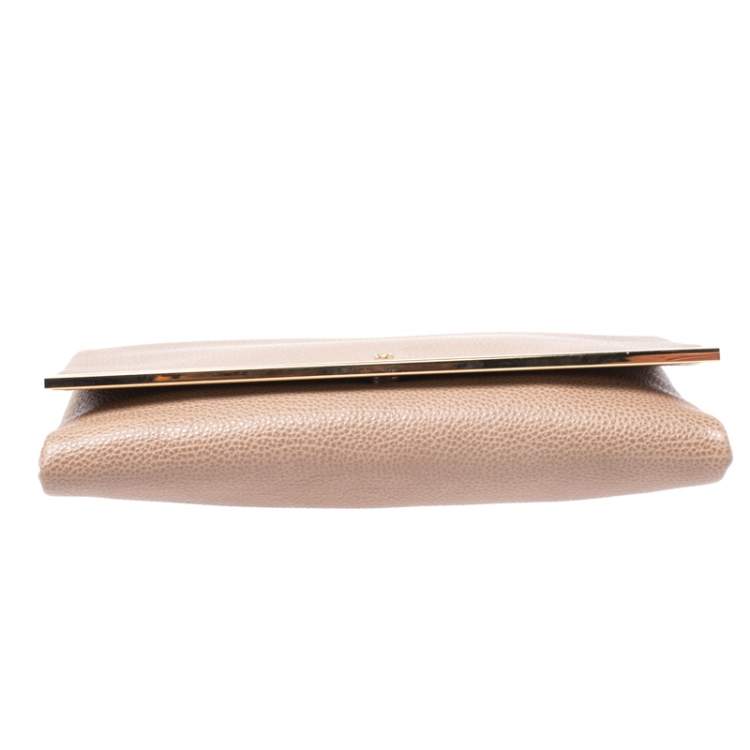 Pre Owned Carolina Herrera Beige Leather Chain Clutch