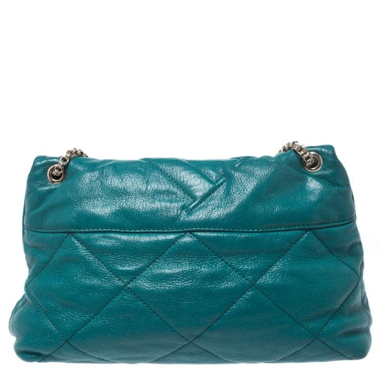 مملوكة مسبقًا Carolina Herrera Green CH Embossed Leather Flap Chain Shoulder Bag