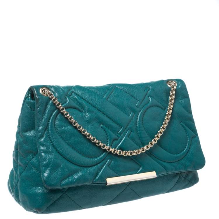 مملوكة مسبقًا Carolina Herrera Green CH Embossed Leather Flap Chain Shoulder Bag