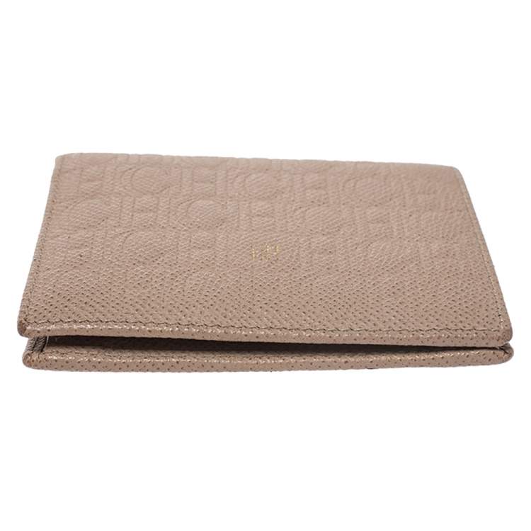 Pre Owned Carolina Herrera Beige Leather Compact Wallet