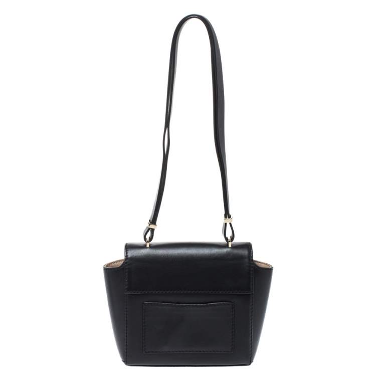 مملوكة مسبقًا Carolina Herrera Black Leather Flap Shoulder Bag