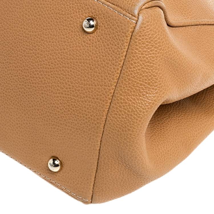 Pre Owned Carolina Herrera Beige Pebbled Leather Medium Matteo Tote