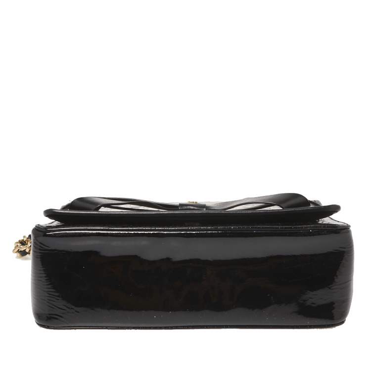 مملوكة مسبقًا CH Carolina Herrera Black Patent Leather Monogram Embossed Bow Shoulder Bag