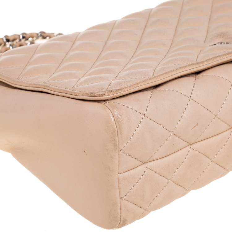 مملوكة مسبقًا Carolina Herrera Beige Quilted Leather Shoulder Bag