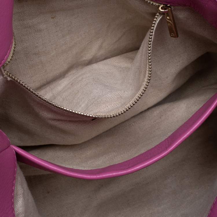 Pre Owned Carolina Herrera Pink Leather Charm Tote
