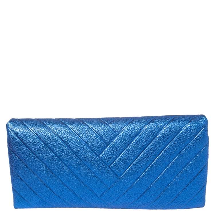 Pre Owned Carolina Herrera Metallic Blue Quilted Leather Chain Clutch