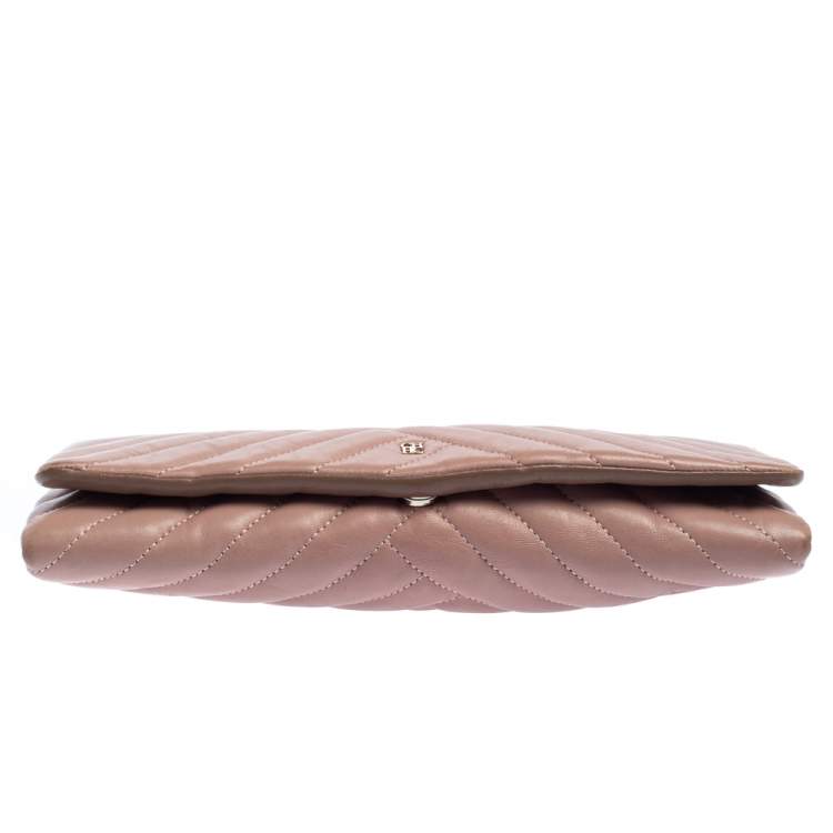 Pre Owned CH Carolina Herrera Old Rose Leather Flap Chain Clutch