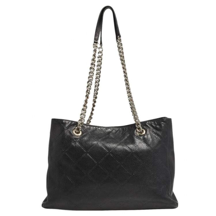 مملوكة مسبقًا CH Carolina Herrera Black Quilt Pattern Leather Chain Shopper Tote