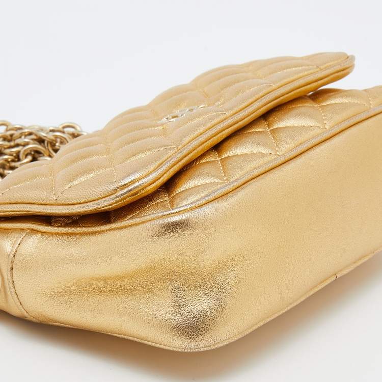 Pre Owned CH Carolina Herrera Metallic Gold Quilted Leather Chain Crossbody Bag