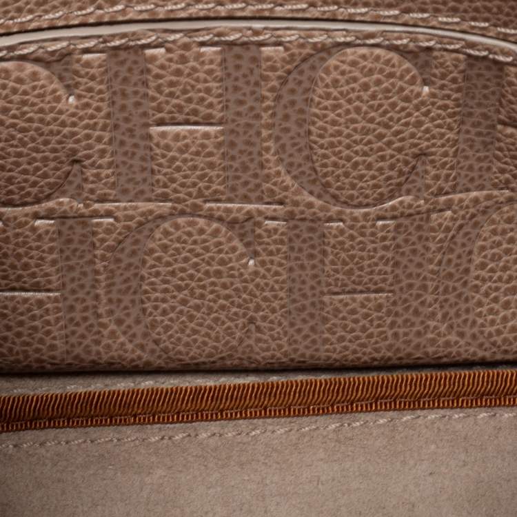 مملوكة مسبقًا CH Carolina Herrera Beige Leather Flap Chain Crossbody Bag