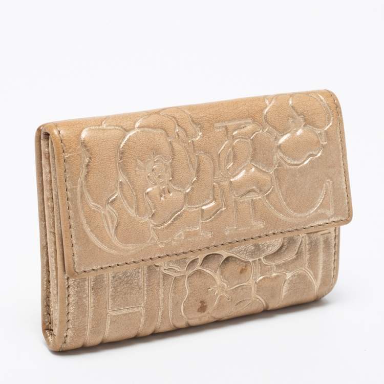 Pre Owned CH Carolina Herrera Gold Floral Embossed Leather Flap Compact Wallet