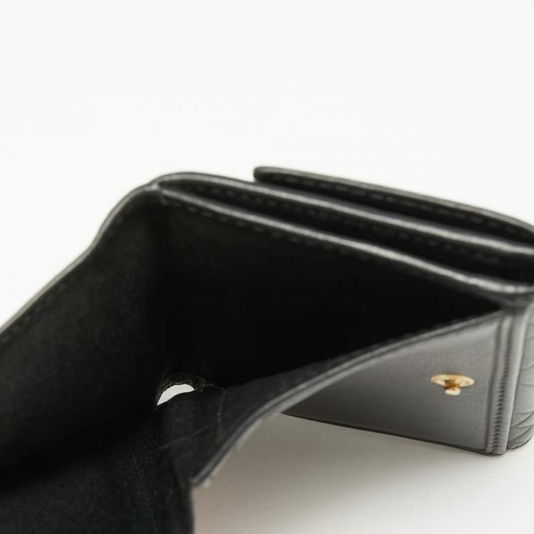 Pre Owned CH Carolina Herrera Black Quilted Leather Compact Wallet