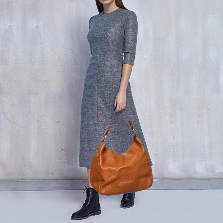 Pre Owned CH Carolina Herrera Tan Pebbled Leather Side Pocket Hobo