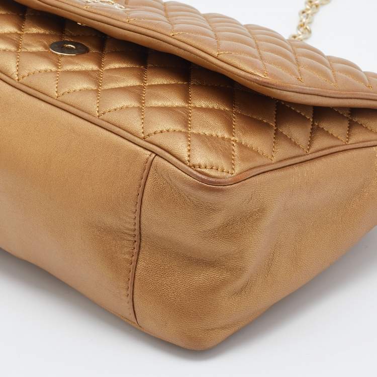 Pre Owned CH Carolina Herrera Metallic Gold Quilted Leather Flap Chain Shoulder Bag