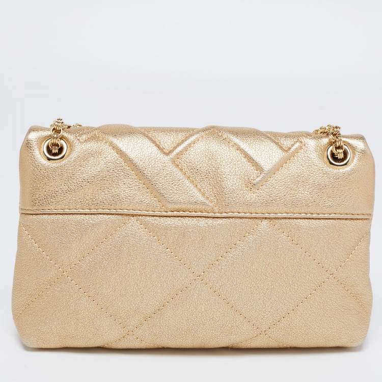 Pre Owned CH Carolina Herrera Metallic Gold Embossed Leather Metal Flap Shoulder Bag