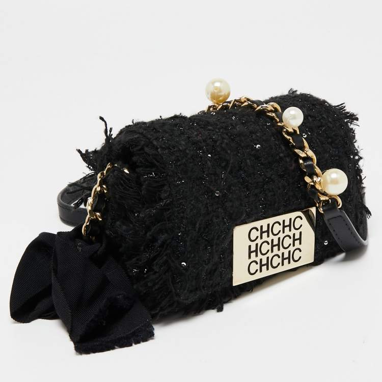 Pre Owned CH Carolina Herrera Black Fabric Pearl Embellished Shoulder Bag