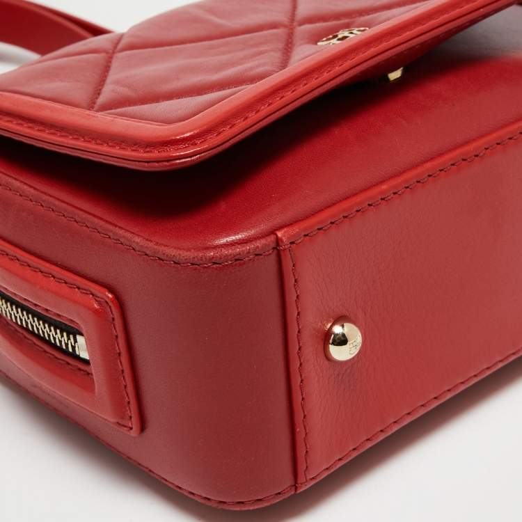 Pre Owned CH Carolina Herrera Red Quilted Leather Crossbody Bag