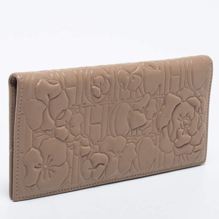 Pre Owned CH Carolina Herrera Beige Floral Embossed Leather Bifold Continental Wallet