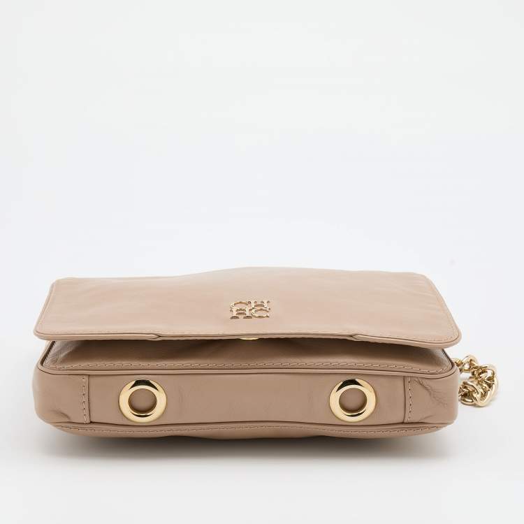 Pre Owned CH Carolina Herrera Beige Leather Chain Flap Shoulder Bag