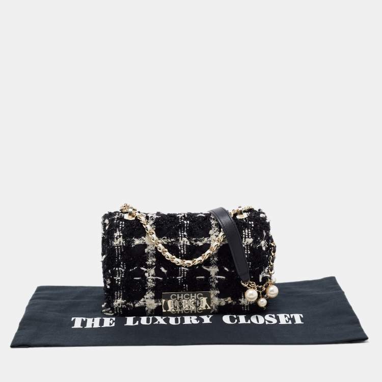مملوكة مسبقًا CH Carolina Herrera Black/White Tweed Flap Shoulder Bag