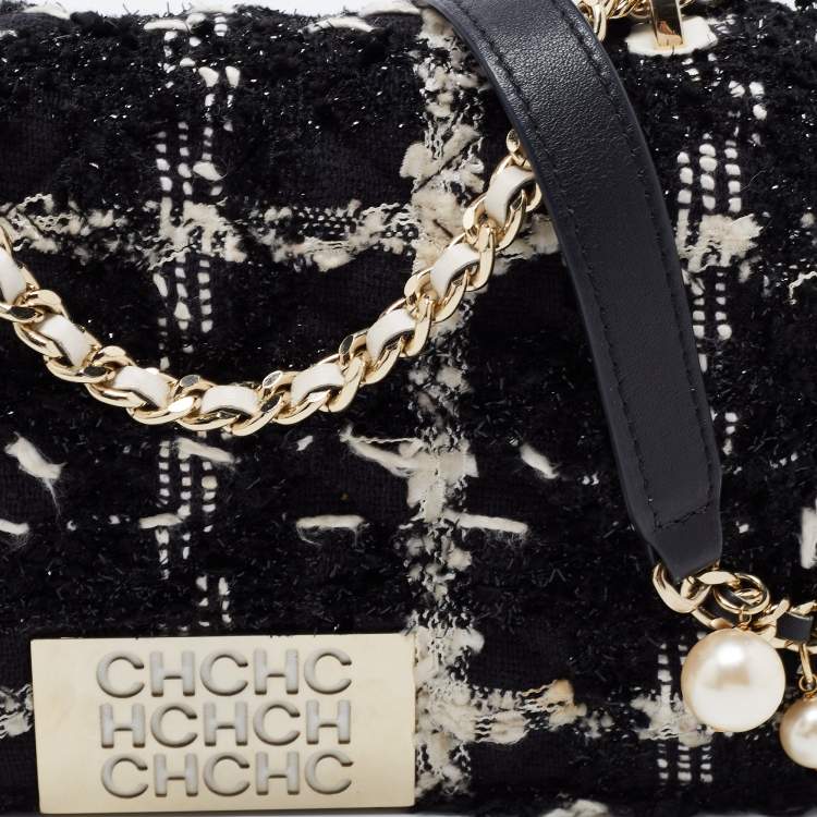 مملوكة مسبقًا CH Carolina Herrera Black/White Tweed Flap Shoulder Bag
