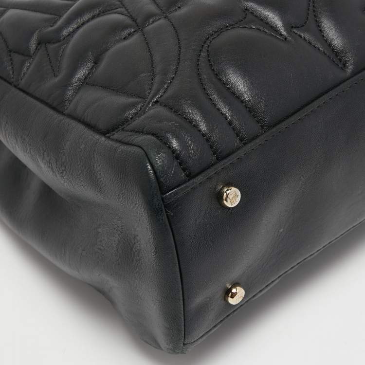 مملوكة مسبقًا CH Carolina Herrera Black Logo Embossed Leather Chain Tote