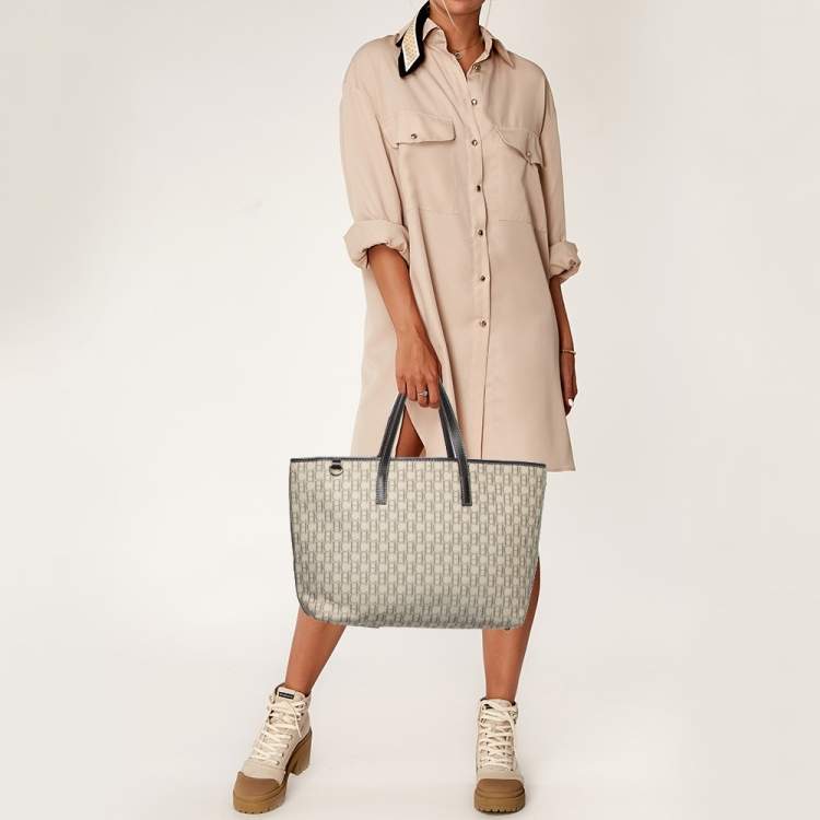 Pre Owned CH Carolina Herrera Beige/Dark Brown Monogram Canvas and Leather Shopper Tote