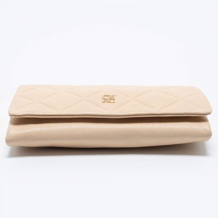 Pre Owned CH Carolina Herrera Beige Quilted Leather Flap Chain Clutch