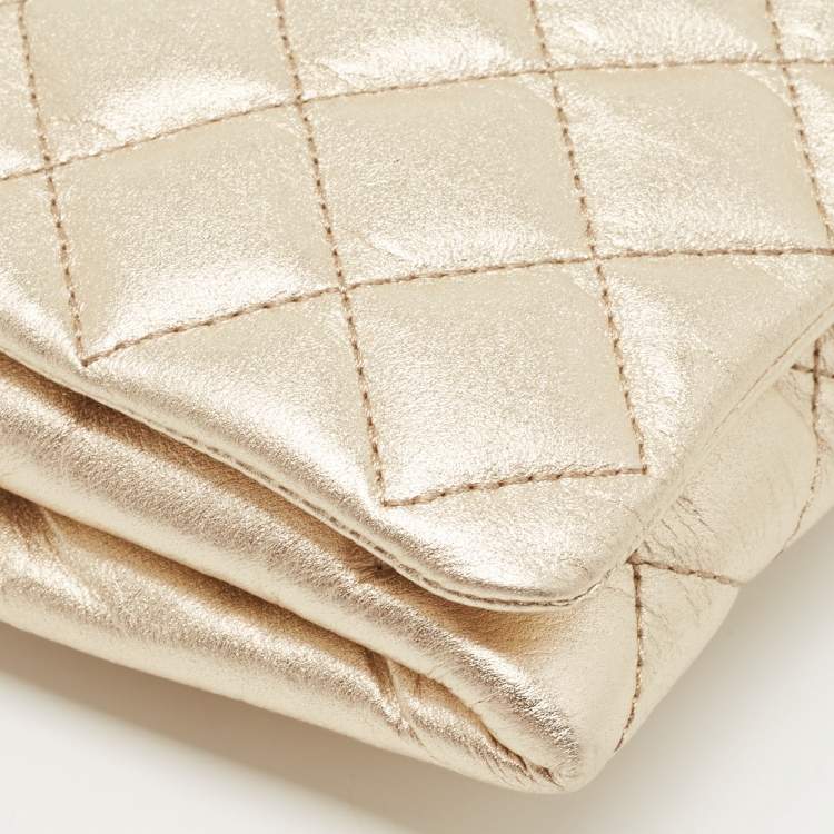 Pre Owned CH Carolina Herrera Metallic Gold Quilted Leather Flap Chain Clutch