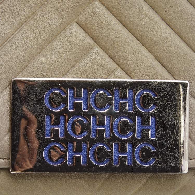 Pre Owned CH Carolina Herrera Grey Quilted Leather Logo Trifold Wallet