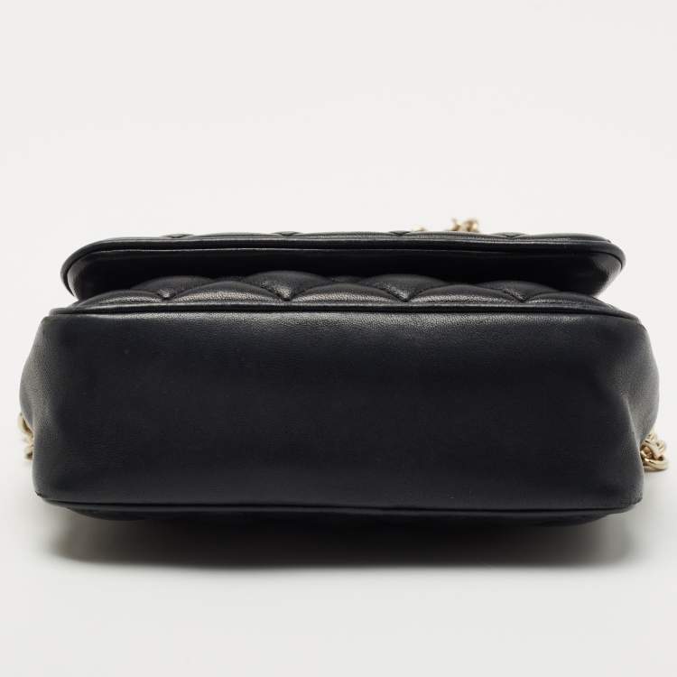 Pre Owned CH Carolina Herrera Black Quilted Leather Chain Crossbody Bag